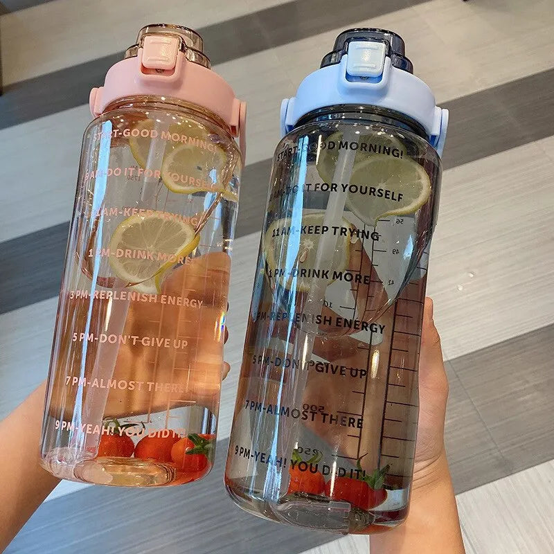 Copo de água de palha de plástico de grande capacidade de 2000ml Garrafa de água esportiva de alto valor ferramentas para beber acampamento ao ar livre!